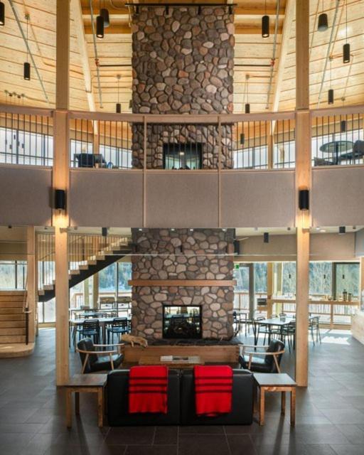 Metis Crossing Hotell Smoky Lake Exteriör bild