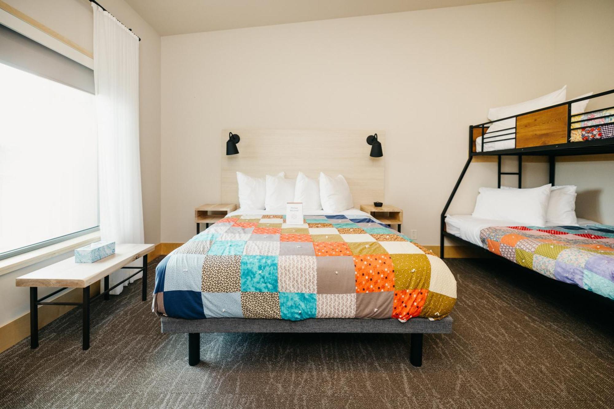 Metis Crossing Hotell Smoky Lake Exteriör bild